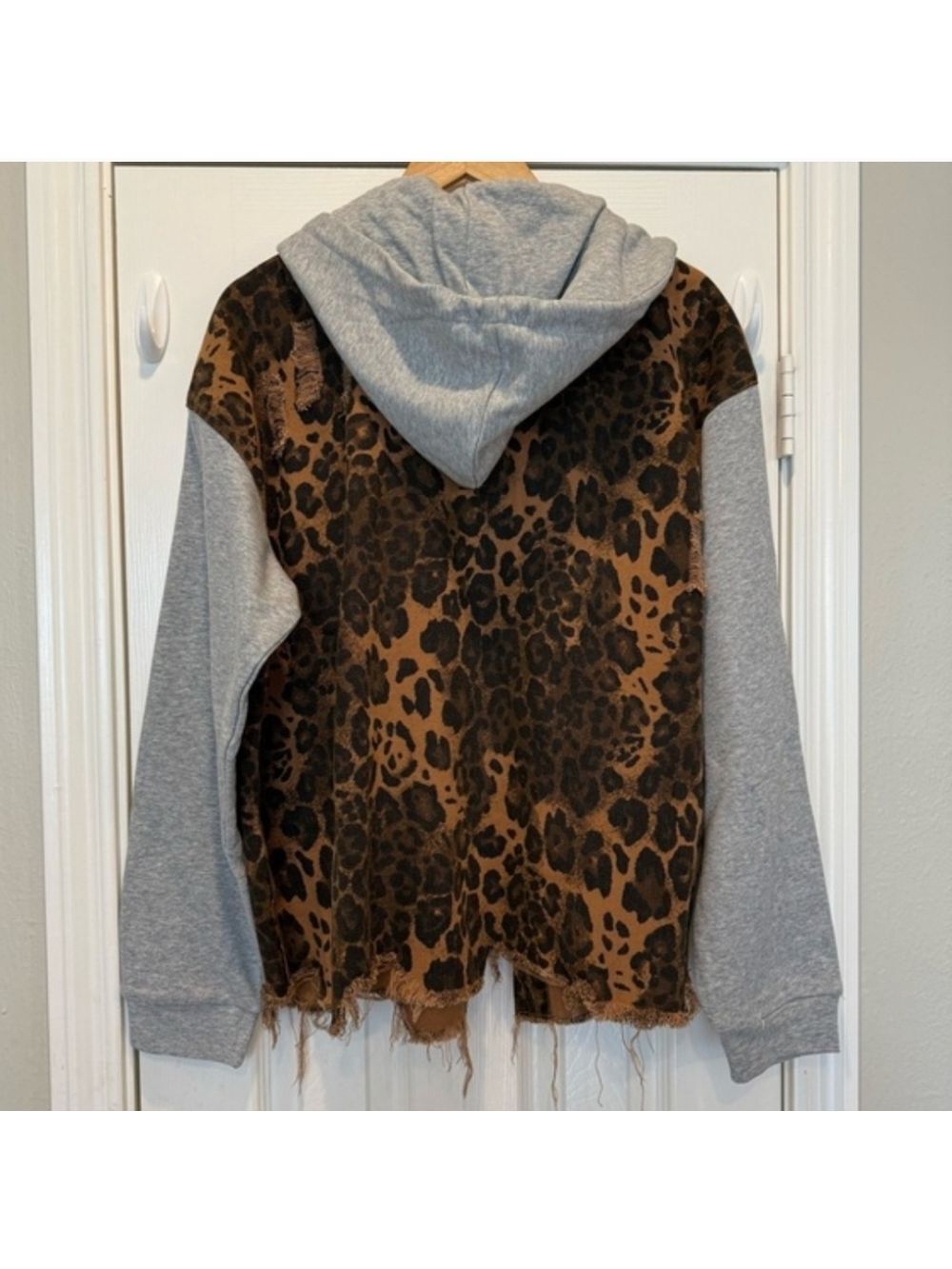 ODDI Leopard Denim Jacket Small Hoodie Distressed - Picture 11 of 11
